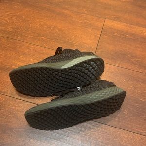 NO BULL BLACK IVY KNIT RUNNER